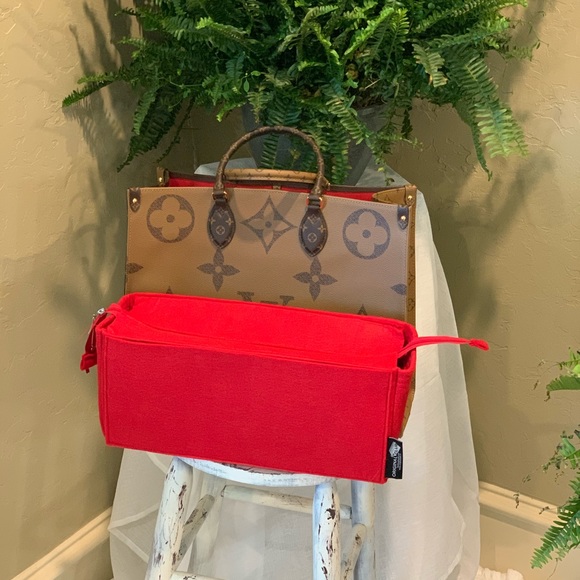 💕 LV Onthego w/ zipper organizer - Picture 14 of 14